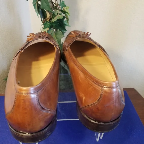 GREAT MEN SHOES GENTLY USED - Picture 5 of 8